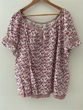 Max Studio Blouse White with Red & Blue Floral Print Cotton Blend Top NWT  Plus